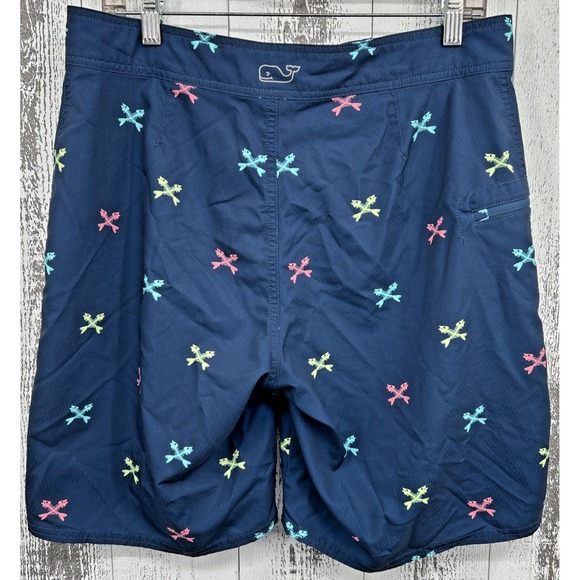 Vineyard Vines Board Shorts Men's Sz 32 Navy Blue All Over Print Fish Bones Swim - Picture 2 of 7
